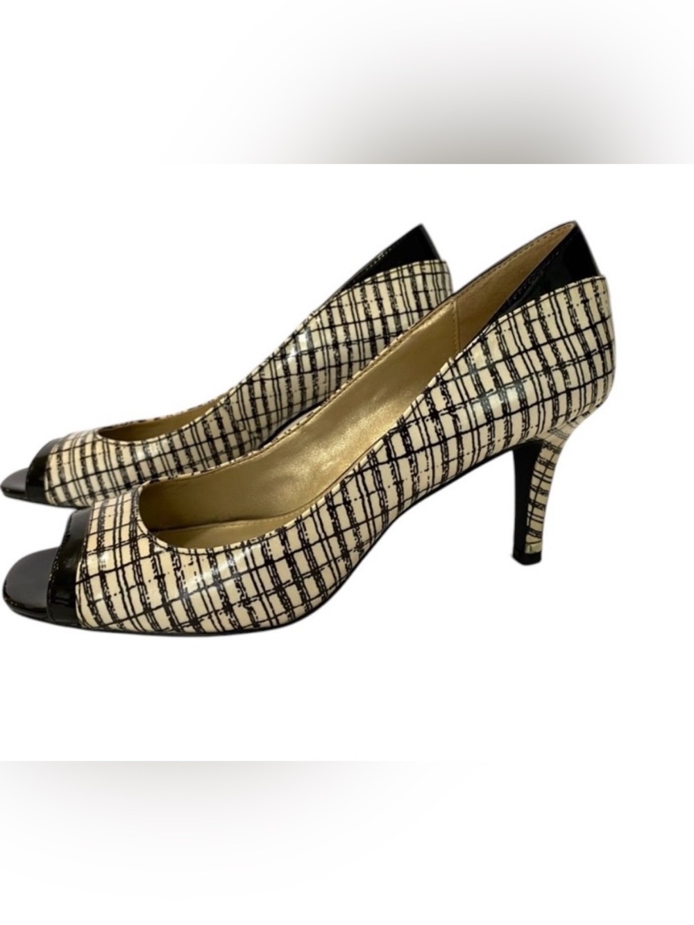 Bandolino Black & Creme Peep Toe Heels - Size 8.5 - BRAND NEW